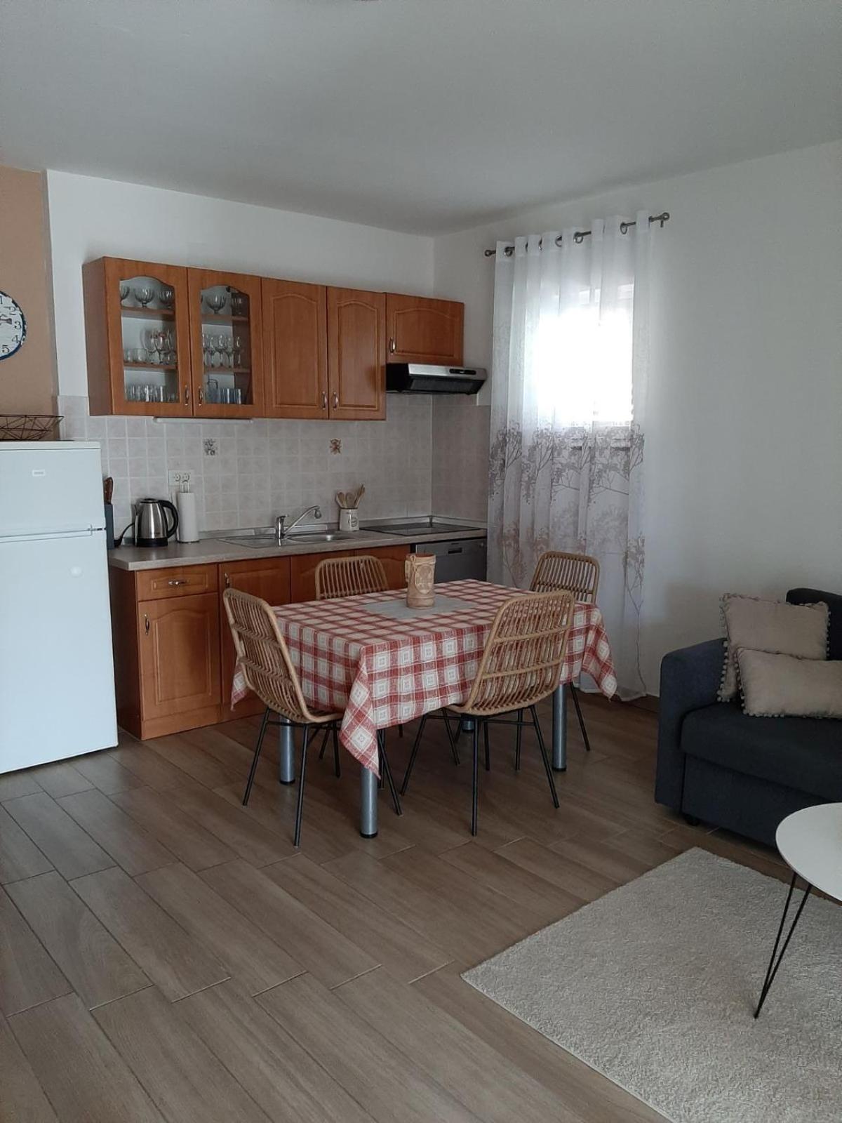 포라트 Apartman Mima 아파트 외부 사진